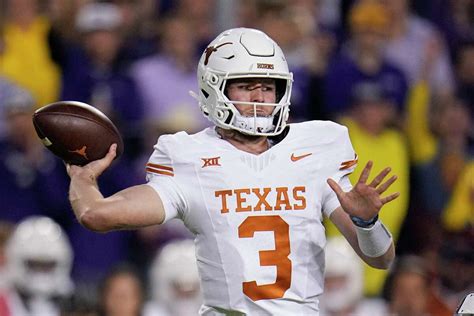 QB Ewers back for No. 7 Texas, who also get big games from Brooks and Worthy in 29-26 win at TCU